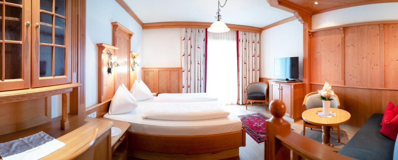 Hotel Herrschaftstaverne Haus im Ennstal Bagian luar foto