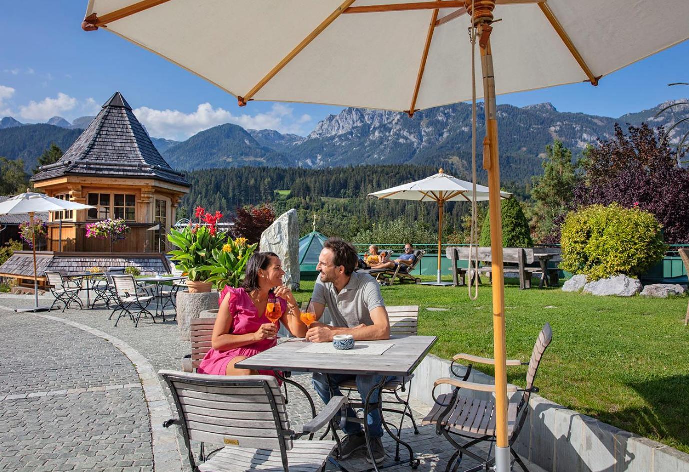 Hotel Herrschaftstaverne Haus im Ennstal Bagian luar foto
